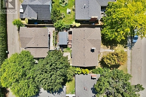 1945 Bowes Street - Photo 33