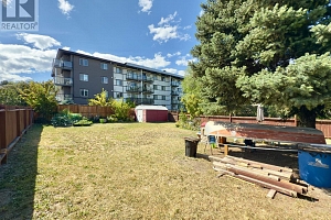 1802 31 Street - Photo 17