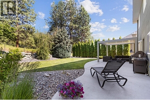 2111 Lillooet Crescent - Photo 24
