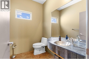 2111 Lillooet Crescent - Photo 26