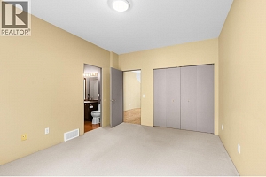 2111 Lillooet Crescent - Photo 29