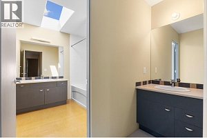 2111 Lillooet Crescent - Photo 41