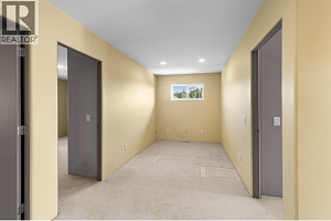 2111 Lillooet Crescent - Photo 42
