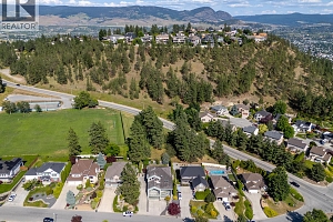 2111 Lillooet Crescent - Photo 66