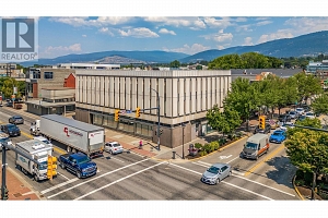 3131 30th Avenue - Photo 4