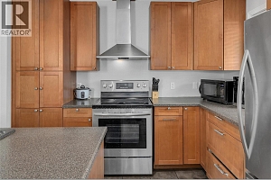 855 Saucier Avenue - Photo 10