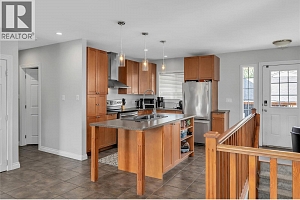 855 Saucier Avenue - Photo 11