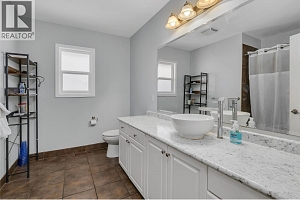 855 Saucier Avenue - Photo 15