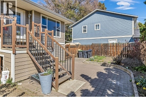 855 Saucier Avenue - Photo 3