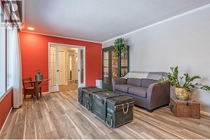 3445 Sidney Crescent - Photo 19