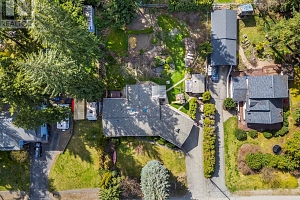 3445 Sidney Crescent - Photo 48