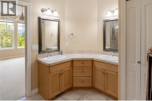 371 MCCARREN Avenue - Photo 17