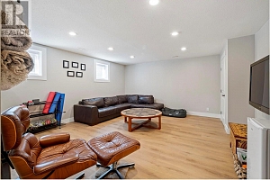 1174 Bergamot Avenue - Photo 23