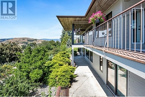 460 Crestview Drive - Photo 17