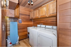 460 Crestview Drive - Photo 41