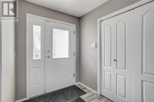 331-351 Phipps Crescent - Photo 4