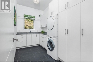 7934 Graystone Drive - Photo 10