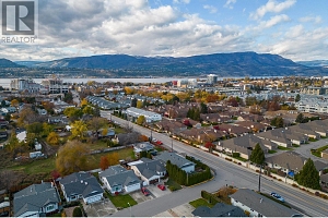 3430 Silverberry Road - Photo 32