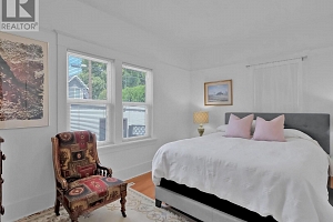 870 Bernard Avenue - Photo 12