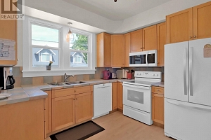 870 Bernard Avenue - Photo 8