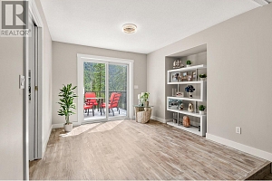 7967 Falcon Ridge Crescent - Photo 12