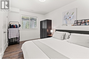7967 Falcon Ridge Crescent - Photo 71