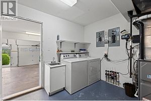 2090 Shamrock Drive - Photo 48