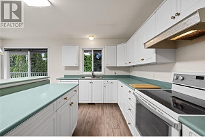 2090 Shamrock Drive - Photo 8