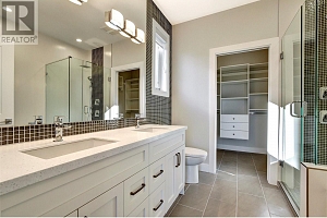 1051 Aurora Heights - Photo 18