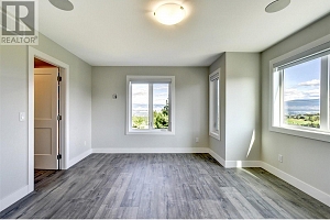 1051 Aurora Heights - Photo 32