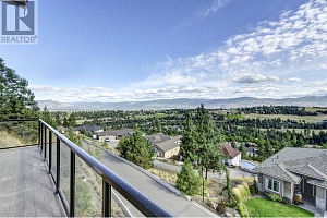 1051 Aurora Heights - Photo 60