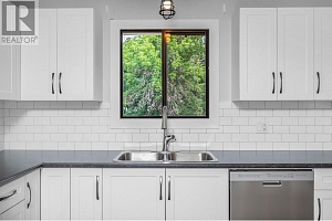1301 43 Avenue - Photo 12
