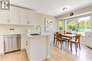 482 Curlew Drive - Photo 8