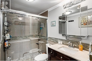 3381 Village Green Way Unit# 70 - Photo 11