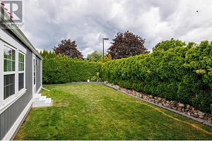 3381 Village Green Way Unit# 70 - Photo 18