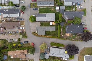 3381 Village Green Way Unit# 70 - Photo 24