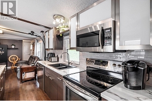 3381 Village Green Way Unit# 70 - Photo 9