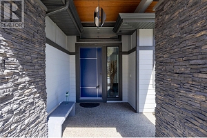 1088 Clarance Avenue - Photo 18