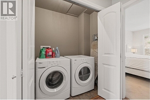 2042 Moonbeam Close - Photo 15