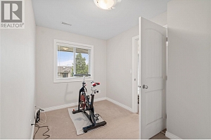 2042 Moonbeam Close - Photo 26