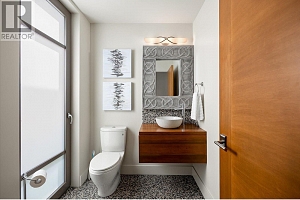 5560 Lakeshore Road - Photo 23