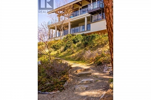 5560 Lakeshore Road - Photo 50