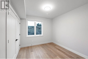 1671 Harbour View Crescent - Photo 29