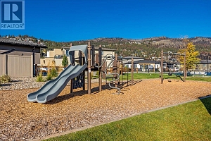 1671 Harbour View Crescent - Photo 44