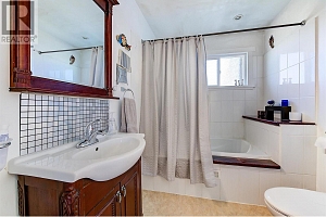 280 Dougall Road S - Photo 15
