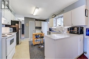 280 Dougall Road S - Photo 6