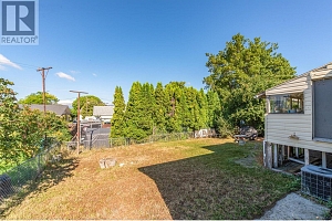 280 Dougall Road S - Photo 9