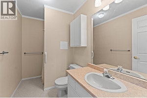 153 Salmon Arm Drive Unit# 11 - Photo 19