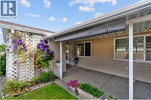 153 Salmon Arm Drive Unit# 11 - Photo 26