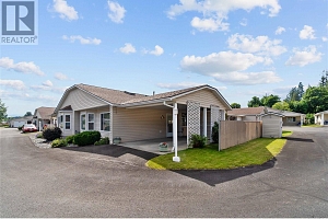 153 Salmon Arm Drive Unit# 11 - Photo 28